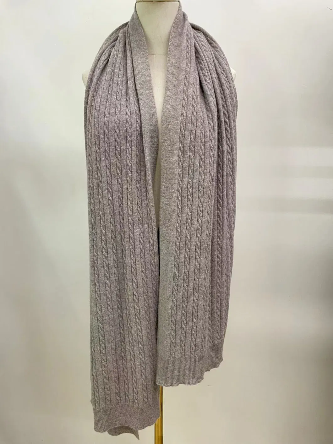 Women&prime; S Fashion Knittted Cable Design Gorgeous 100% Cashmere Shawl