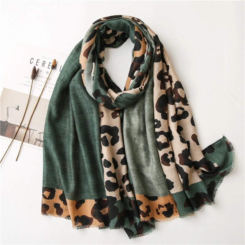 New Style Wholesale Girl Fashion Custom Coffee Color Versatile Leopard Print Women Spring Autumn Winter Soft Polyester Lady Scarf