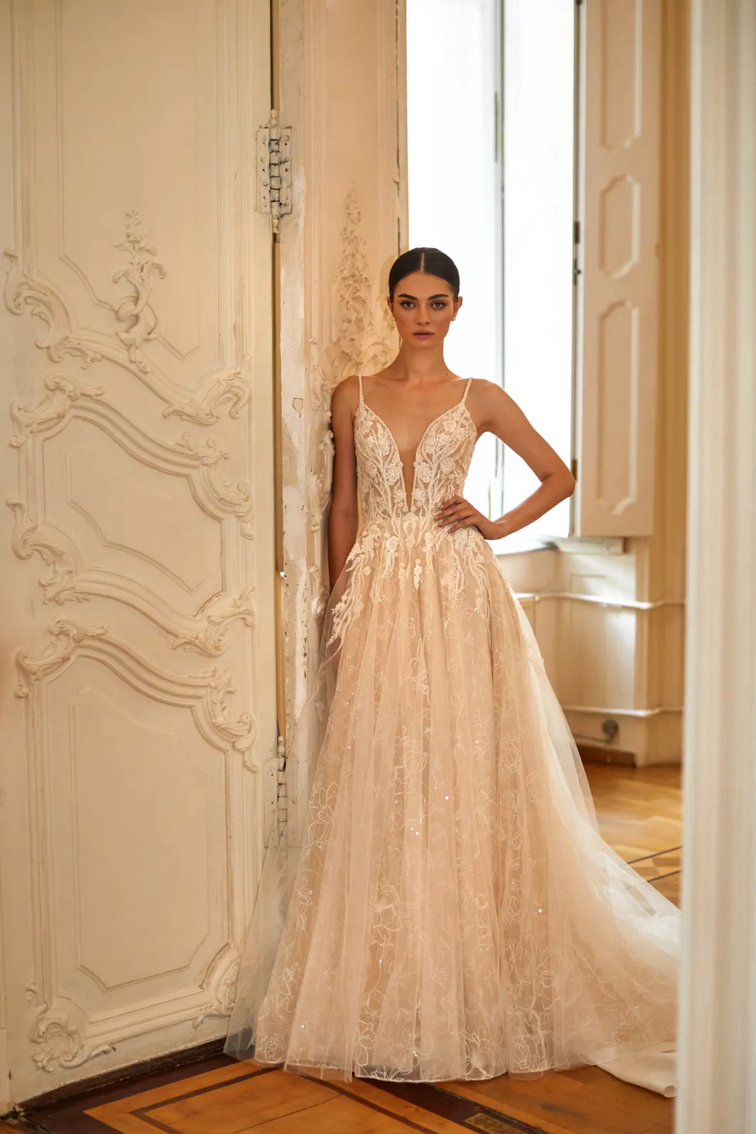Spaghetti Straps Bridal Dresses Lace Shawl Wedding Gown 2023 Lb22919