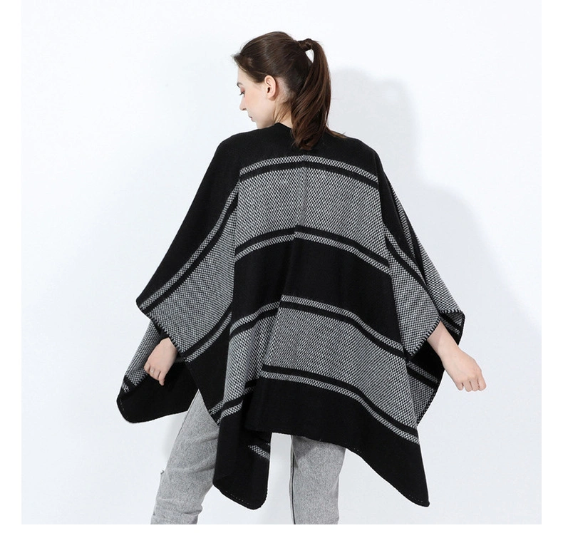 Wholesale Thick Blankets Women Warm Cape Classic Geometric Plaid Women Poncho Shawl