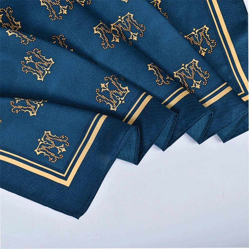 Factory Supply Classic Design Printed Scarves for Women