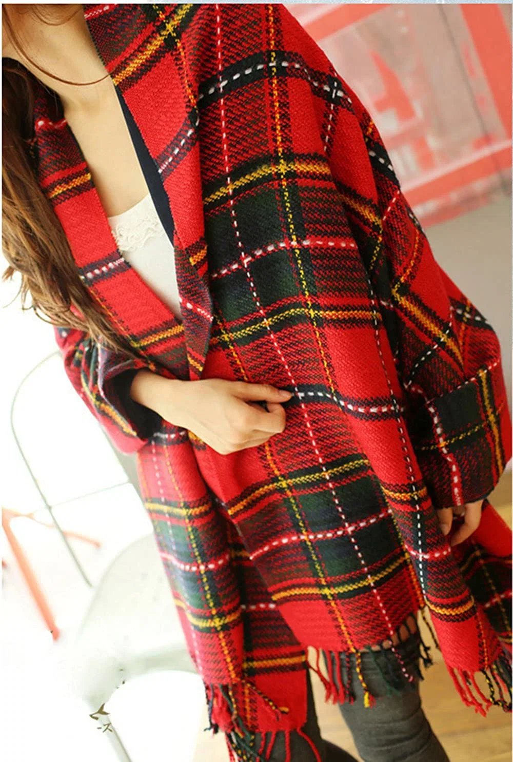 Custom Women&prime;s Fashion Long Wool Spinning Shawl Big Grid Winter Warm Adjustable Lattice Large Scarf