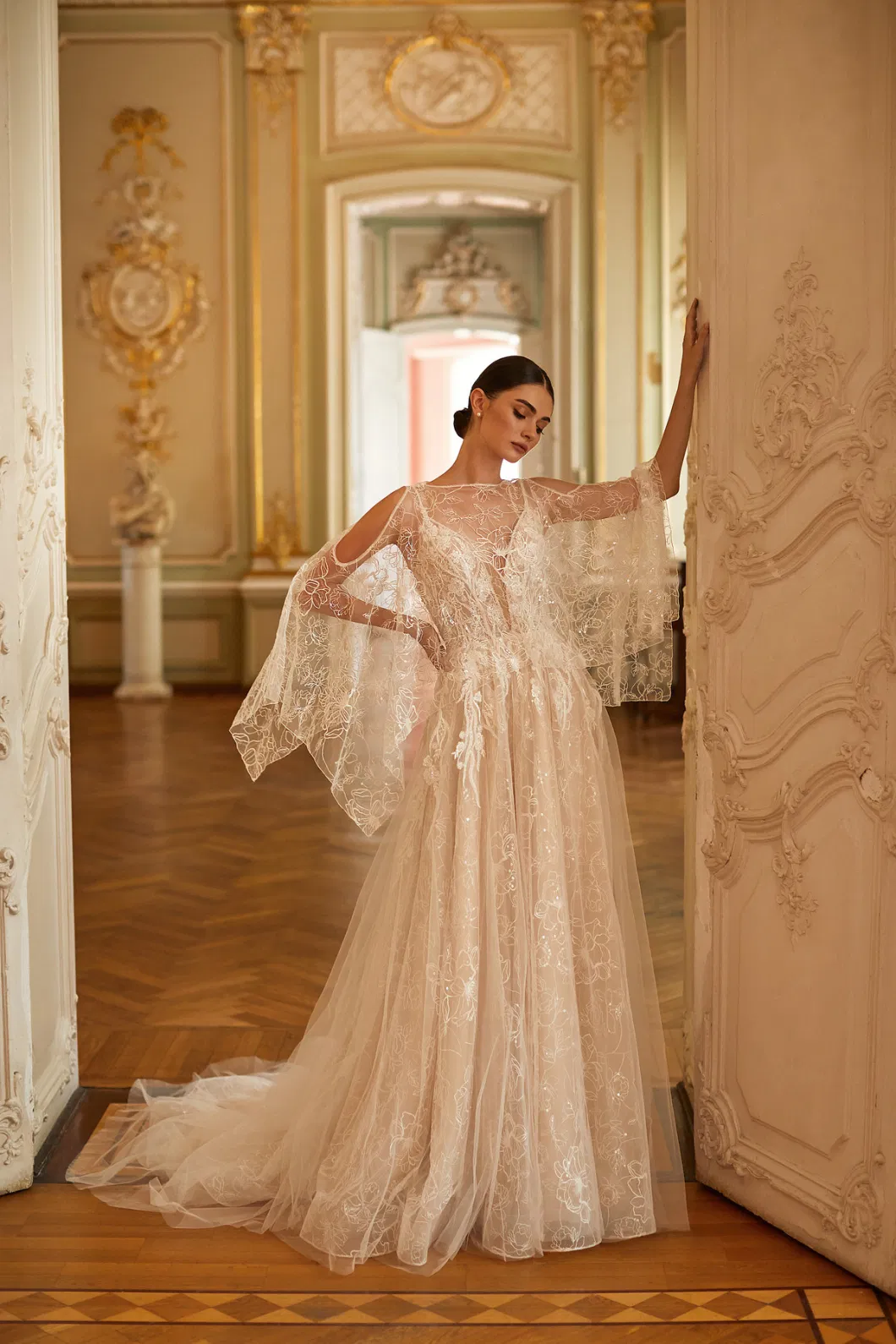 Spaghetti Straps Bridal Dresses Lace Shawl Wedding Gown 2023 Lb22919