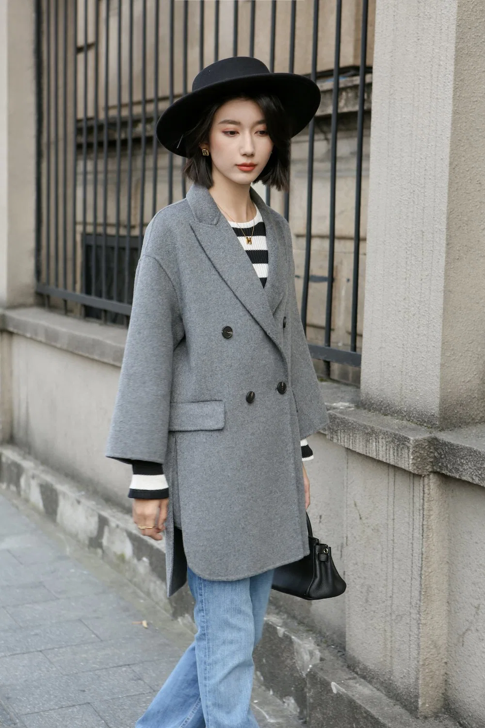 New Style MID Length Women&prime;s Winter Woolen Coat