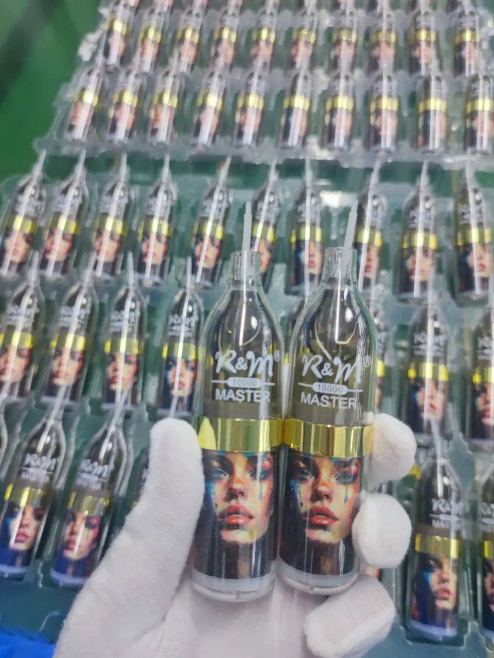 R and M Master 10000 20ml E Liquid 10000 Puffs with RGB LED Light Mesh Coil Disposable Vape Pen Wholesale