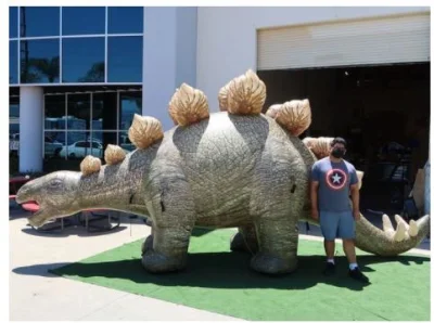 2023 Nuevo 25&prime;x50&prime; Gigante Inflatable realista Triceratops Dinosaur (vista frontal)
