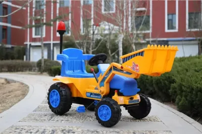 Vehículo de juguete de plástico de los niños Los niños paseo en coche de bebé Coche de juguete dinosaurio mundo CK-11
