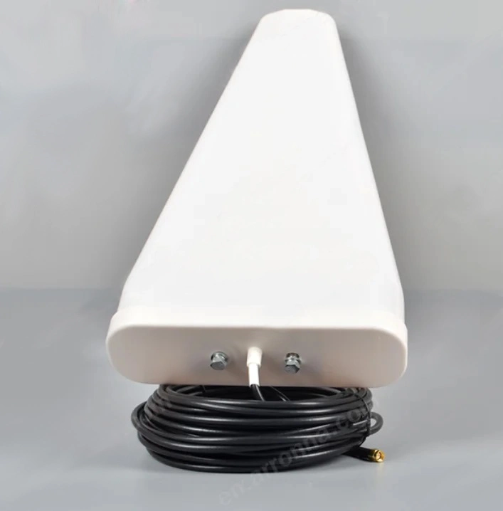 617 to 960 MHz + 1710 to 2700 MHz Log Periodic Antenna, 10 to 11 dBi, Dual Band, High Gain, Type N Female Connector, V-Pol