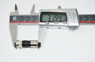 Connettore F RF a compressione RG6 per cavo coassiale
