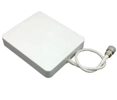 Antenna con montaggio a parete di polarizzazione per applicazioni CDMA800/GSM900/RFID