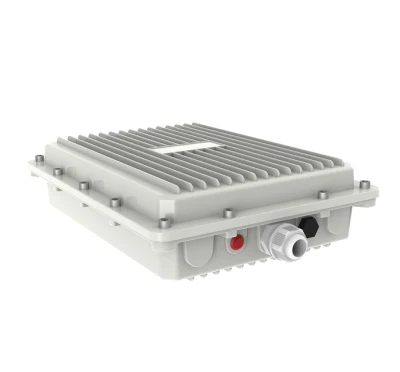AP wireless per esterni dual band ad alta potenza da 1800 Mbps e 300 MW con Antenna OMNI 6 dBi dotata di porte WAN e LAN da 1 g.