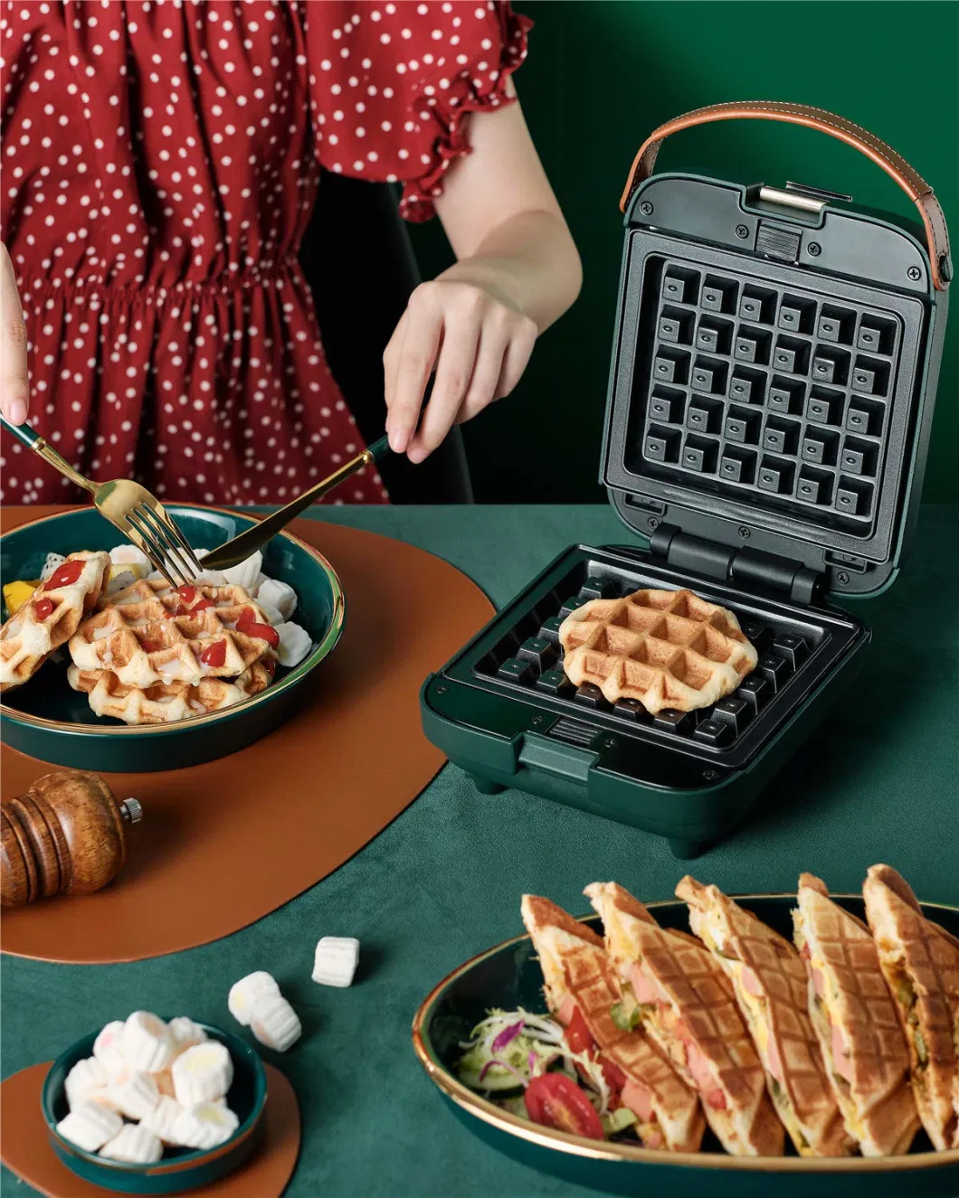Portable Cooking Non-Stick Coated Detachable Bakeware Plates 3-in-1 Sandwich Waffle Maker
