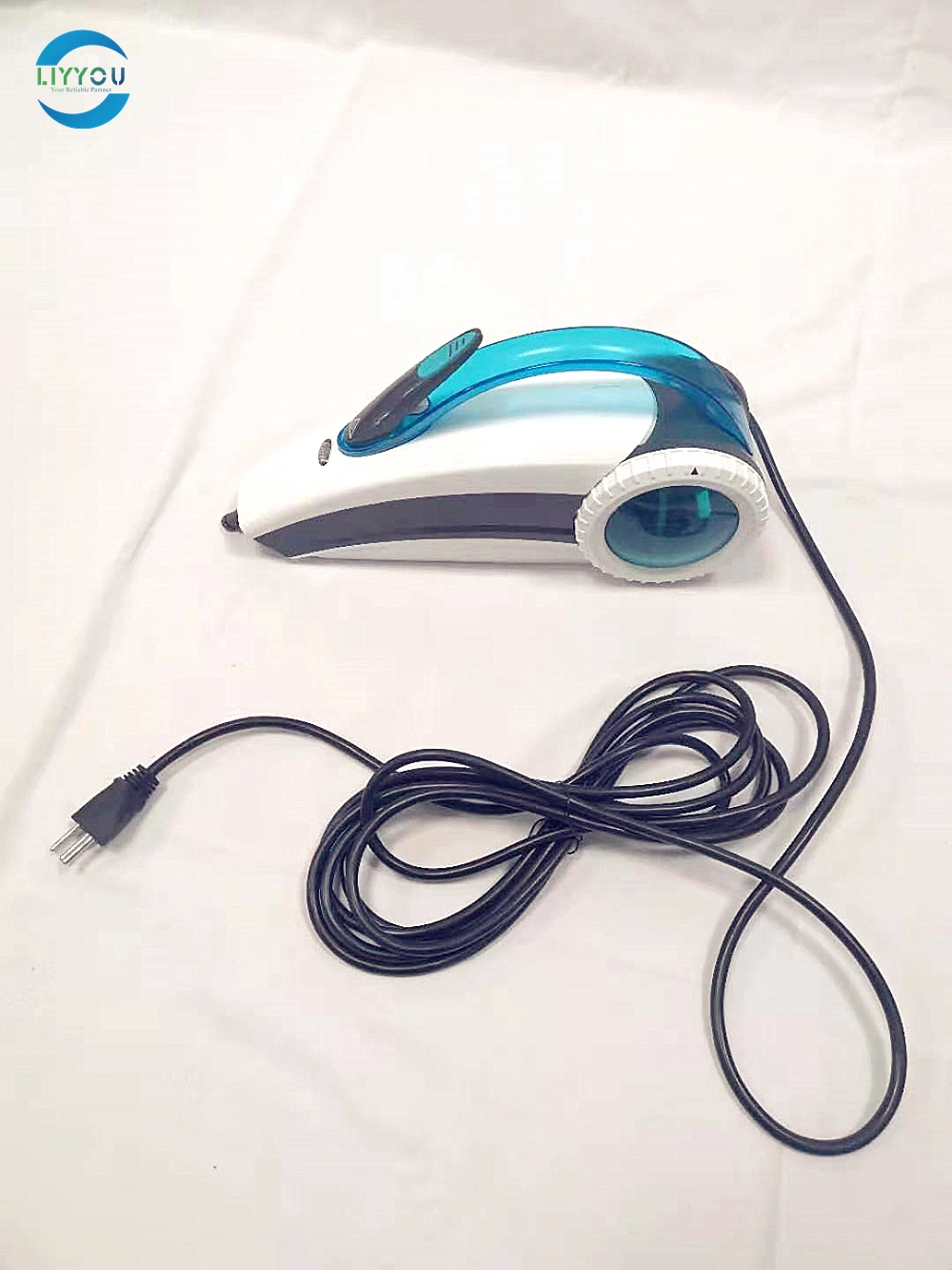 Powerful Steam Cleaner with Vacuum Function for Deep Cleaning