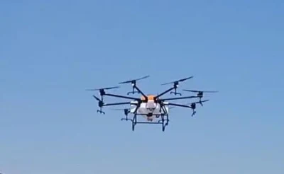 Fumigación de plaguicidas químicos líquidos pulverizadores de drones agrícolas 50L 70L