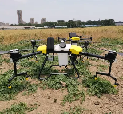  Фумigation Machine UAV Agricultural Drone 4 Motors Heavy подъемной точности Летающий сельскохозяйственный дрон, распыляющий удобрения и пестициды