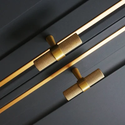 Venta de fábrica de armarios Puerta con asas moleteadas de oro Cajón de Cocina latón Tire de la manija