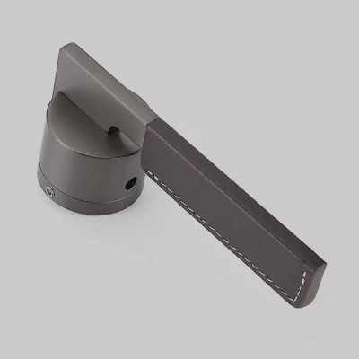 Última cerradura de puerta de lujo de aleación de zinc. Manijas de puerta de cuero modernas para puertas interiores.