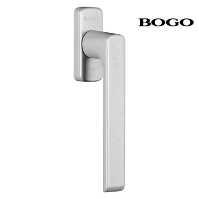 Las palancas de la ventana de negro mate de la ventana de cuarto de baño se encarga de B&amp;Q las perillas de la puerta de la ventana anterior