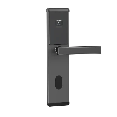 La puerta de la habitación de hotel sin llave de seguridad con el software de bloqueo de la tarjeta Mifare