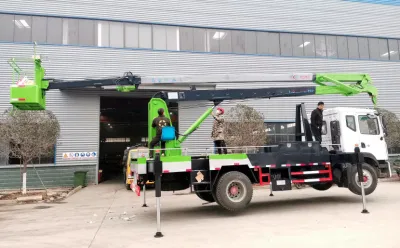 Dongfeng 4X2 4X4 14m braccio telescopico scaletta aerea funzionante Veicolo per uso ad altitudini elevate costruttore di carrelli
