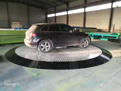 Piattaforma per esposizione rotativa per auto