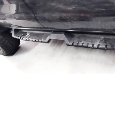 Gradino laterale running board per 2015-2022 Revo