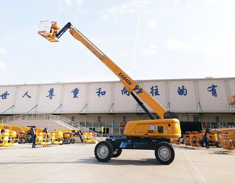 China Self-Propelled Telescopic Boom Lift Platform Xgs28K with 28m Max Lifting Height