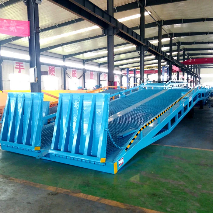 Mobile Container Forklift Loading Dock Ramp 10ton 10000kg Capacity Customized Platform