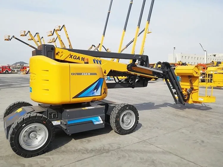 China Self-Propelled Telescopic Boom Lift Platform Xgs28K with 28m Max Lifting Height