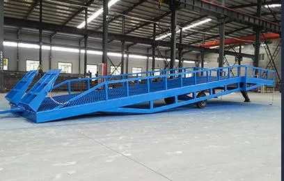 Mobile Container Forklift Loading Dock Ramp 10ton 10000kg Capacity Customized Platform