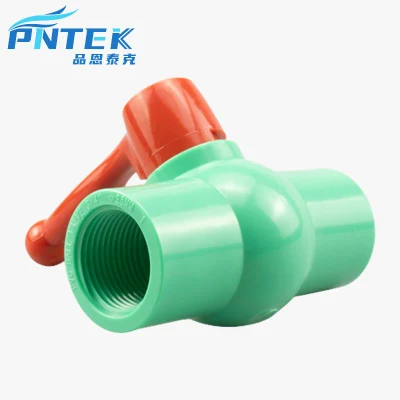 El adaptador de tubería de PVC de UPVC PPR Pntek ASTM Válvula de bola compacta