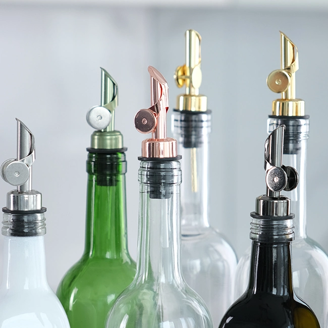 Free Sample Cork Bar Accessories Green Amber Stainless Steel Whiskey Pourer with Rubber Dust Cap