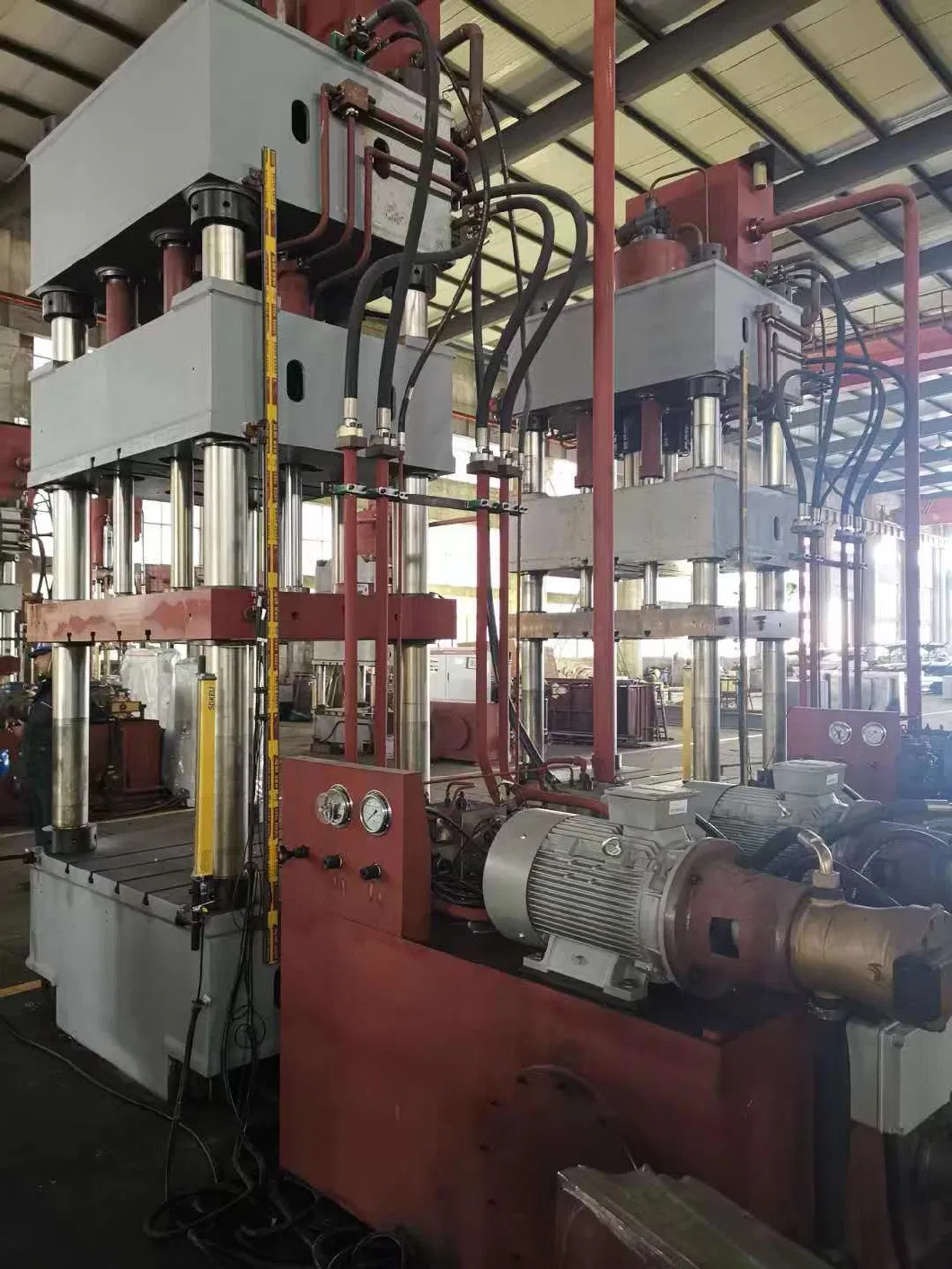 150 Ton Hydraulic Deep Drawing Press for LPG Cylinder