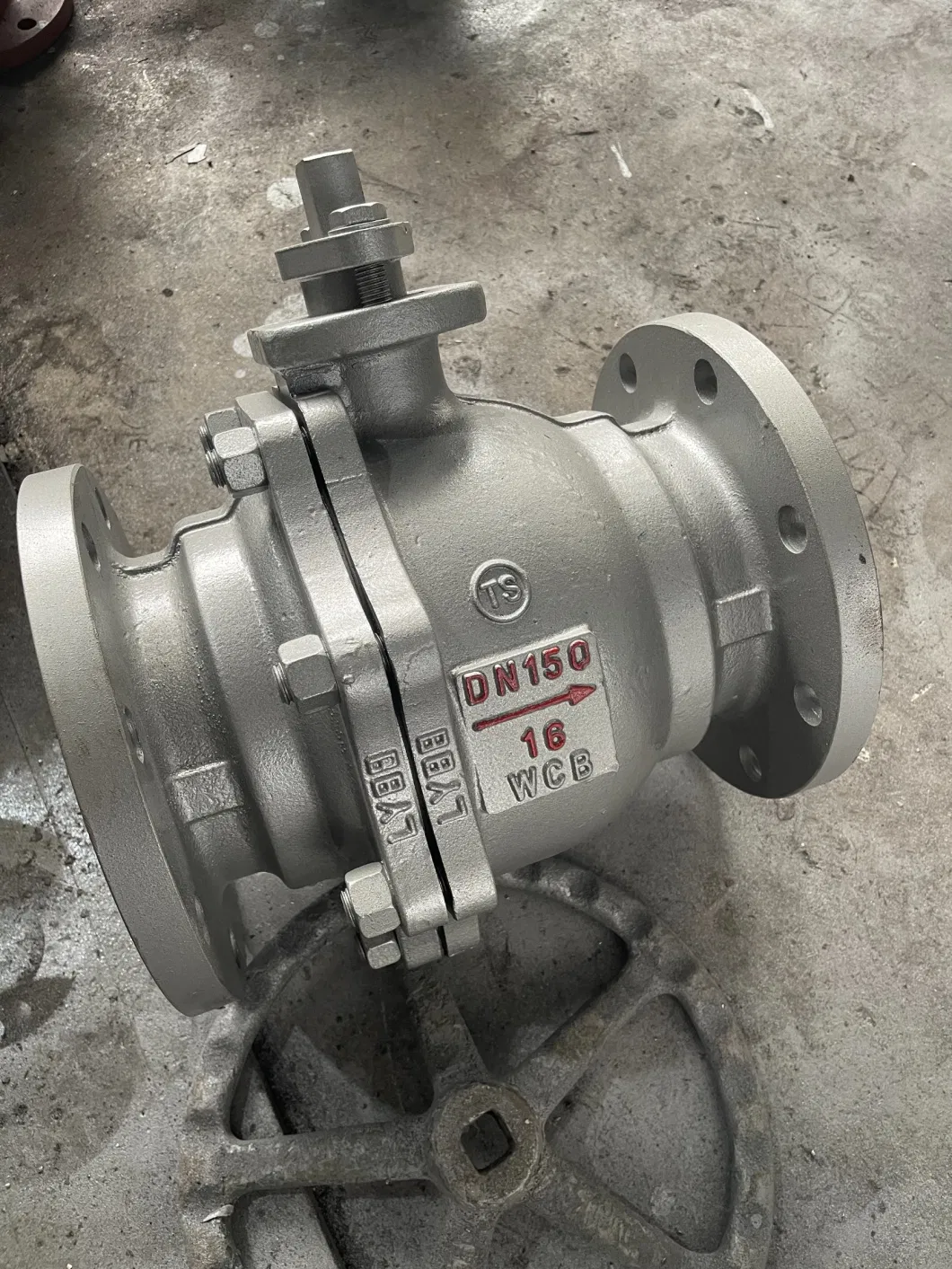 Cast Steel/Stainless Steel Two Pieces/Three Pieces Flanged Trunnion Ball Valve