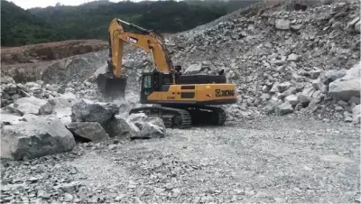 Xuzhou Brand Xe520dk 50t Large Mining Excavator with Rock Breaker for Sale