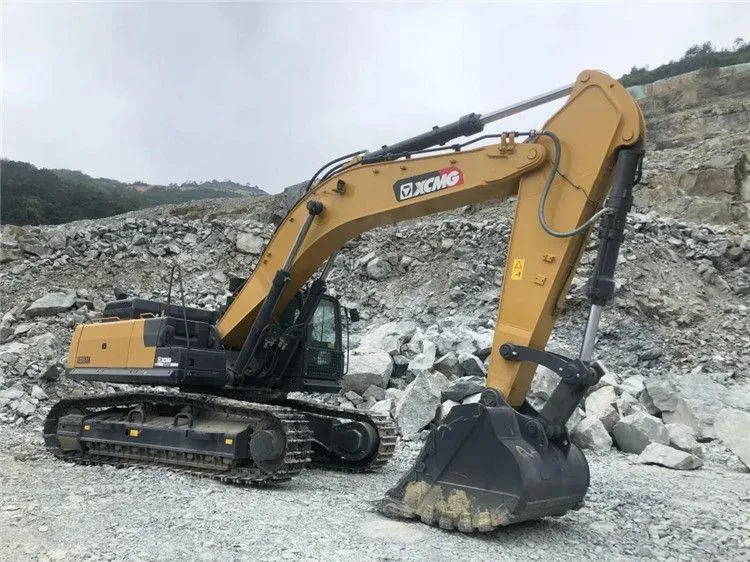 Xuzhou Brand Xe520dk 50t Large Mining Excavator with Rock Breaker for Sale