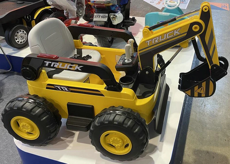 4X4 Digger Tractor Kids Electric Car Ride on Toy
