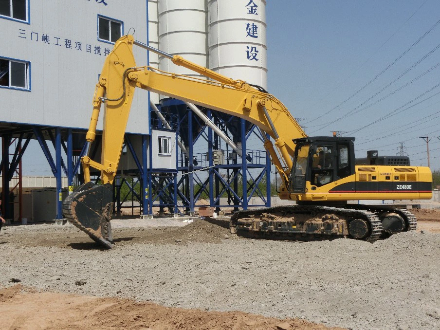 China Famous Brand New Large Crawler Excavator Ze550e-10 with Good Quality