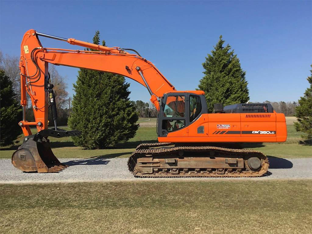 Doosan Dx245LC-9c Mining Excavator with Large Bucket for Sale