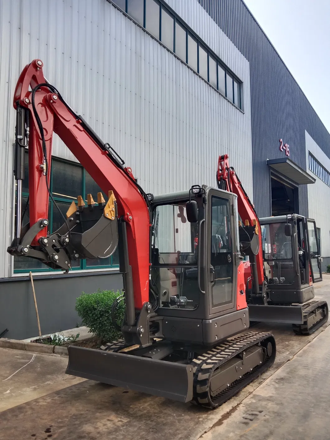 Diesel Hydraulic Crawler Excavator 2.7 Ton with Cab, Plunger Pump, Large Arm Side Sway, High and Low Speed Mini Excavator
