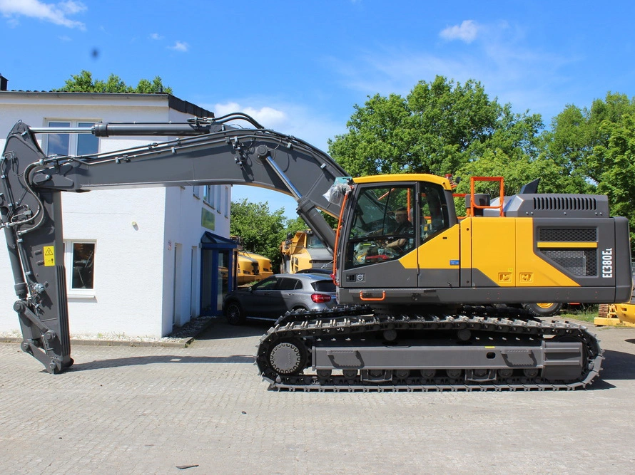 Acntruck 20 Ton Hydraulic Shovel Excavators Ec200 with 123kw Power