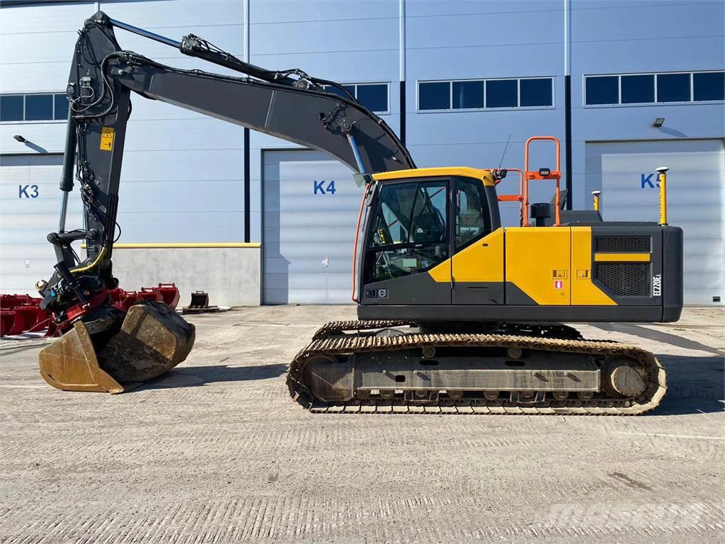 Acntruck 20 Ton Hydraulic Shovel Excavators Ec200 with 123kw Power