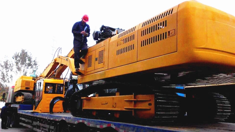 Powerful Wheeled Material Handler with Various Grab Options.