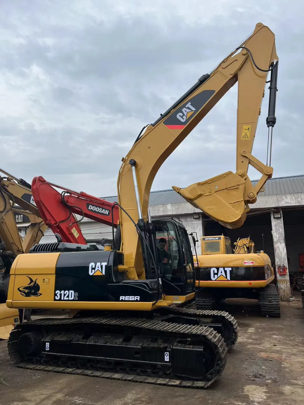 2016 Year Cat 312D Cat 312 Medium Size Crawler Excavator