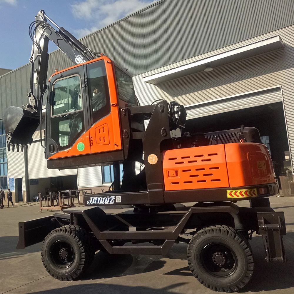 13 Ton Wheeled Excavator with Four-Valve Gripping Attachment for Scrap Iron with Steel Scraps