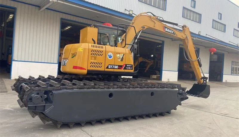 Hydraulic Amphibious Excavator with Pontoon in The Water