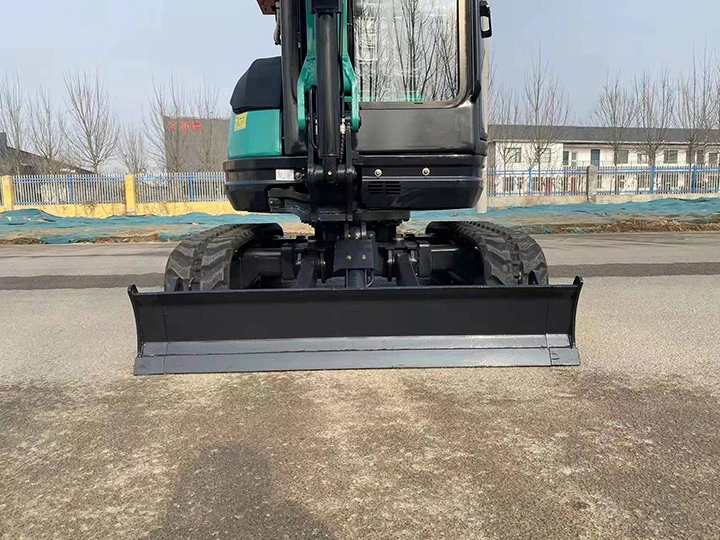 Cheap Price Small Excavator New Diesel Engine Excavator Mini Excavator 2.5t Form China