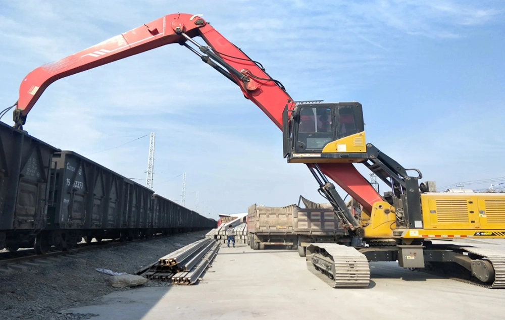 70ton 13.5m-19m Crawler/Wheeled Material Handler (SMHC70 R600PD LH60 LH110) for Port Handling