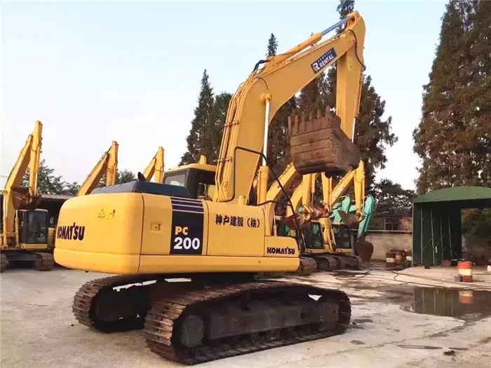 Used Komatsu Excavator PC200-8 PC220-8 PC210-7, PC200 PC120 PC60 PC200 Komatsu