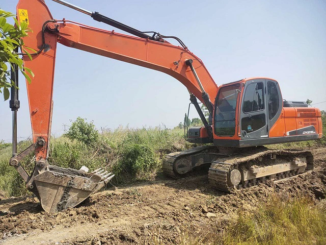 Doosan Excavator Dx230 23ton Large Mining Excavator for Sale